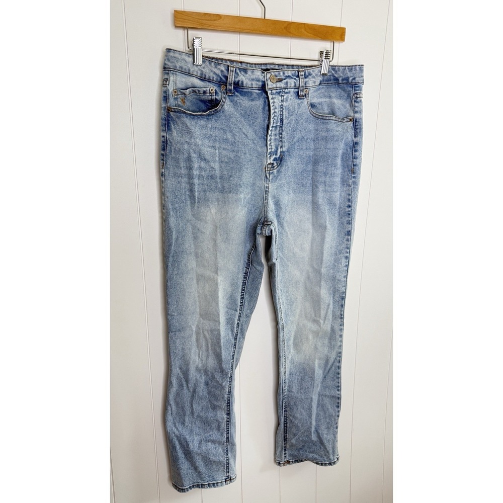 Frye Women's Cuffed‎ Crop Jean (Item #1859395) Vintage Wash Size 12/31